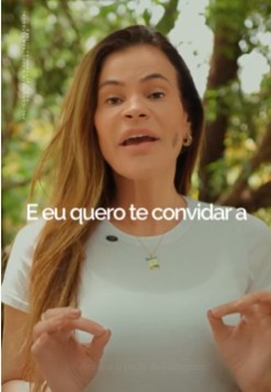 Doutora Taty falando para a câmera com a legenda: e eu quero te convidar a